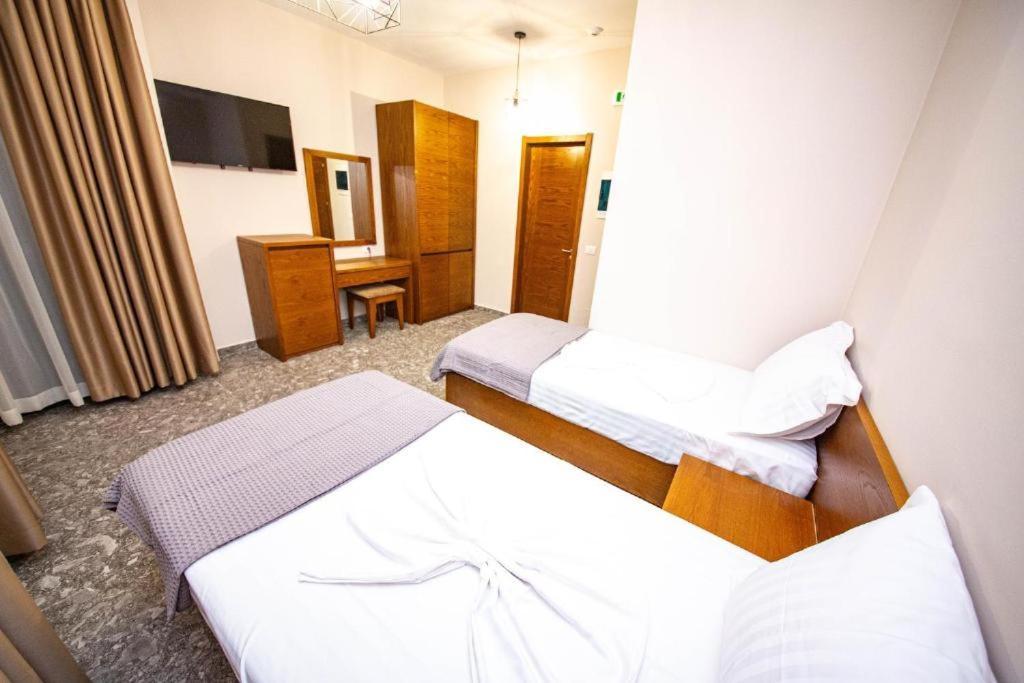 Center Hotel