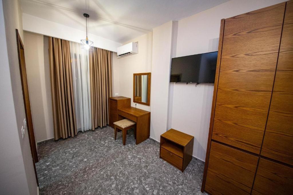Hotel Center Ksamil