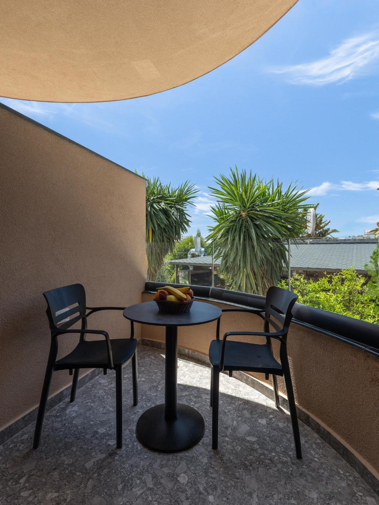 Center Hotel Ksamil
